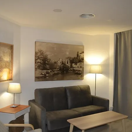 Torre De Campanas Apartment